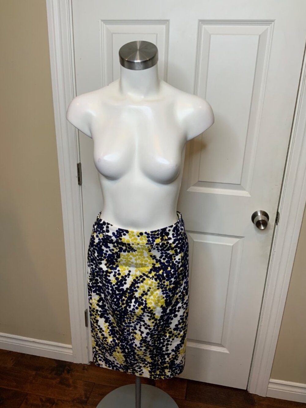 Boden White Blue Yellow Dotted Pencil Skirt, Size 2